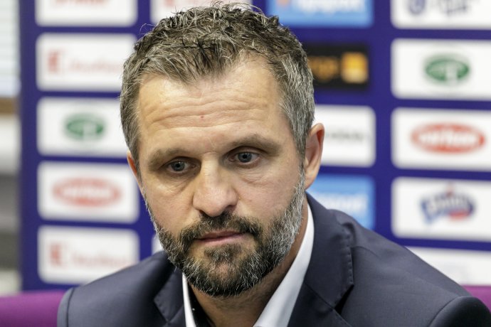 Nový tréner juniorskej reprezentácie Róbert Petrovický. Foto - TASR/Dano Veselský