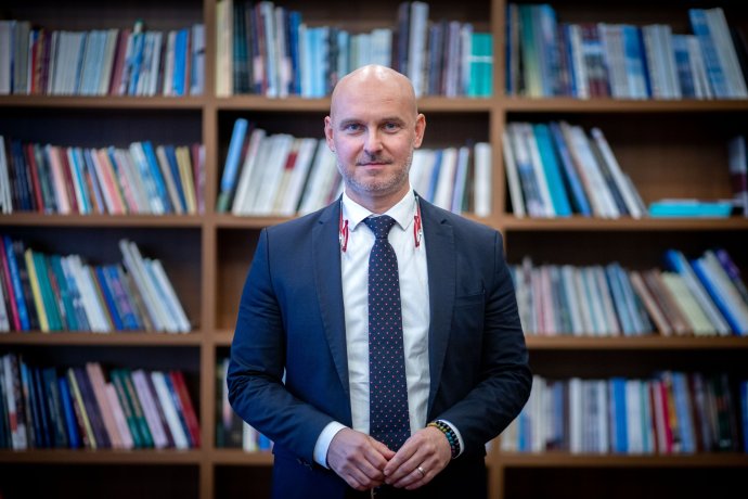 Minister školstva Branislav Gröhling z SaS má navrhnúť pravidlá namierené proti plagiátorom, sám vyštudoval s pochybnými prácami. Foto N - Tomáš Benedikovič