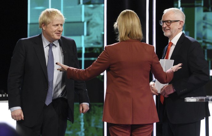 Boris Johnson vs. Jeremy Corbyn. Foto - TASR/AP