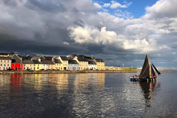 Mesto Galway na západe Írska. Foto - Galway Tourism