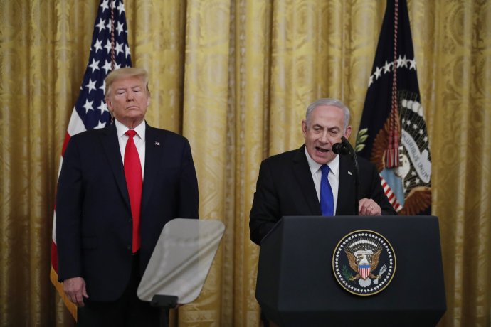 Donald Trump a Benjamin Netanjahu. Foto - TASR/AP