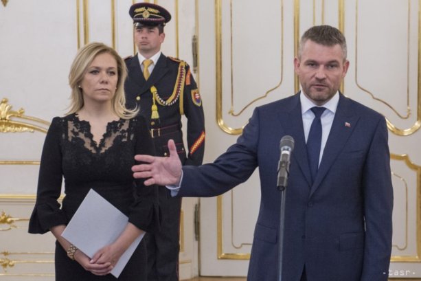 Premiér Pellegrini a ministerka Saková broja v kampani proti vlastným občanom/ Zdroj: teraz.sk
