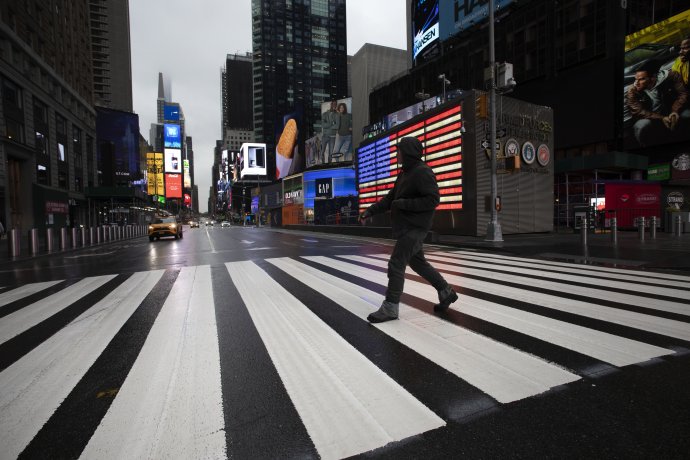 Prázdny Times Square v pondelok ráno. Foto - TASR/AP