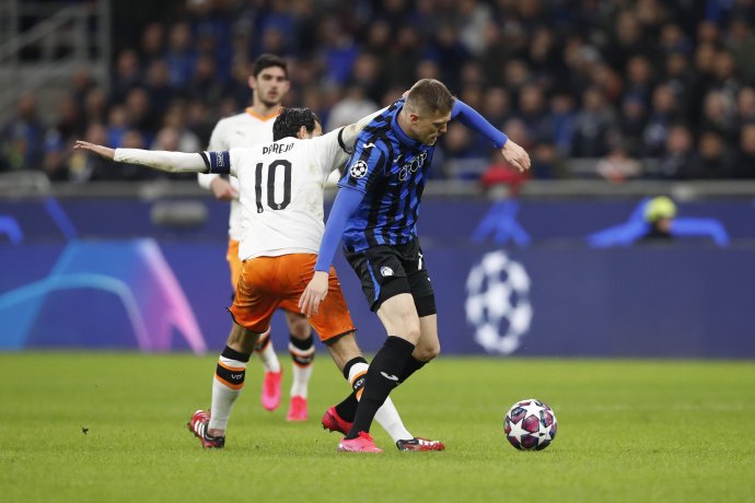 Zápas Atalanta - Valencia sa hral pred viac ako 40-tisíc divákmi. Foto - TASR/AP