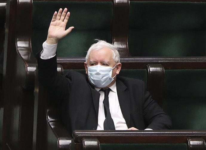Predseda PiS a de facto líder krajiny Jaroslaw Kaczyński by chcel, aby Poliaci hlasovali poštou 10. mája. Foto - TASR/AP