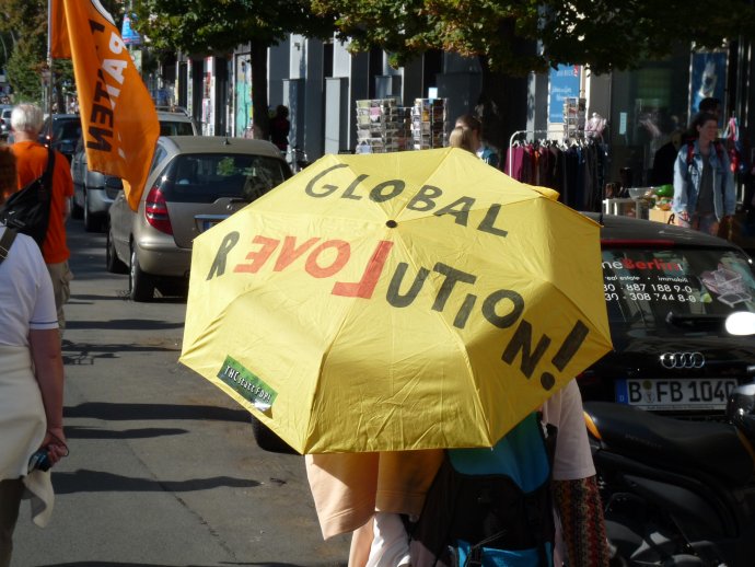 Demonštrácia za univerzálny základný príjem v Berlíne v roku 2013. Ilustračné foto - Flickr/stanjourdan