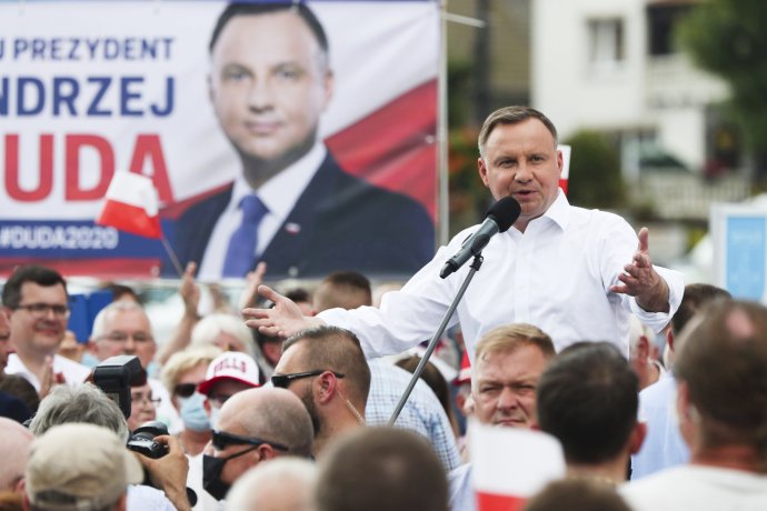 Andrzej Duda počas volebnej kampane pred svojimi priaznivcami. Foto - TASR/AP