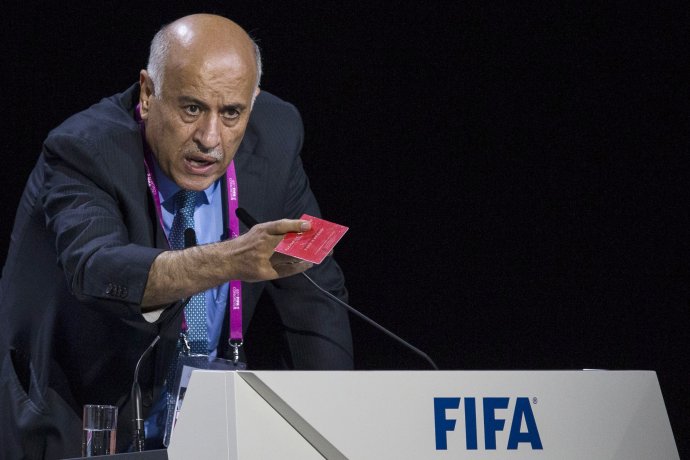 Radžub na kongrese FIFA v roku 2015. Foto - TASR/AP