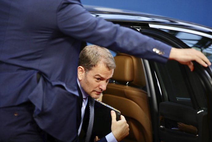 Premiér Igor Matovič v utorok priletel z Bruselu. O diplomovke hovoriť nechcel. Foto – TASR