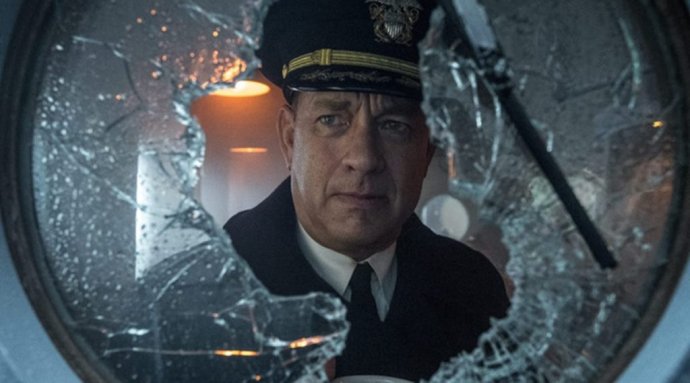 Tom Hanks ako kapitán Ernest Krause. Foto – Apple TV+