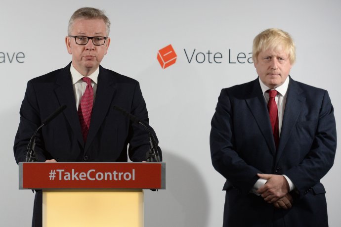 Michael Gove a Boris Johnson v roku 2016. Foto - TASR/AP