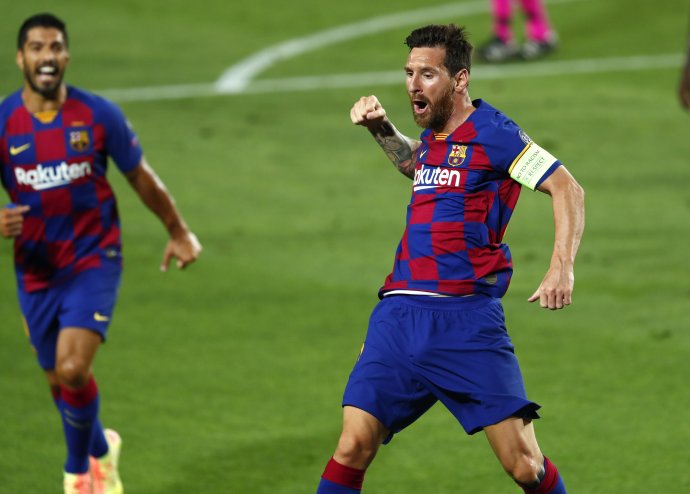 Lionel Messi oslavuje gól proti Neapolu. Foto – TASR/AP