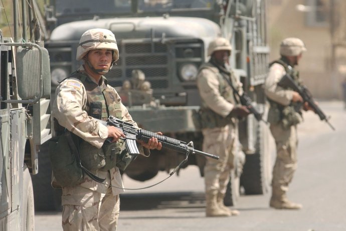 Americkí vojaci v Iraku v roku 2003. Foto - TASR/AP