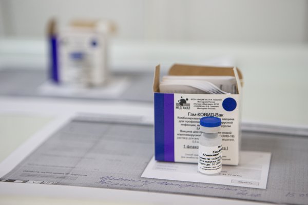 Na očkovanie ruským Sputnikom stačí Krajčího podpis, európsky súhlas nepotrebuje. Remišová je proti, Matovič súhlasí s&nbsp;Orbánom