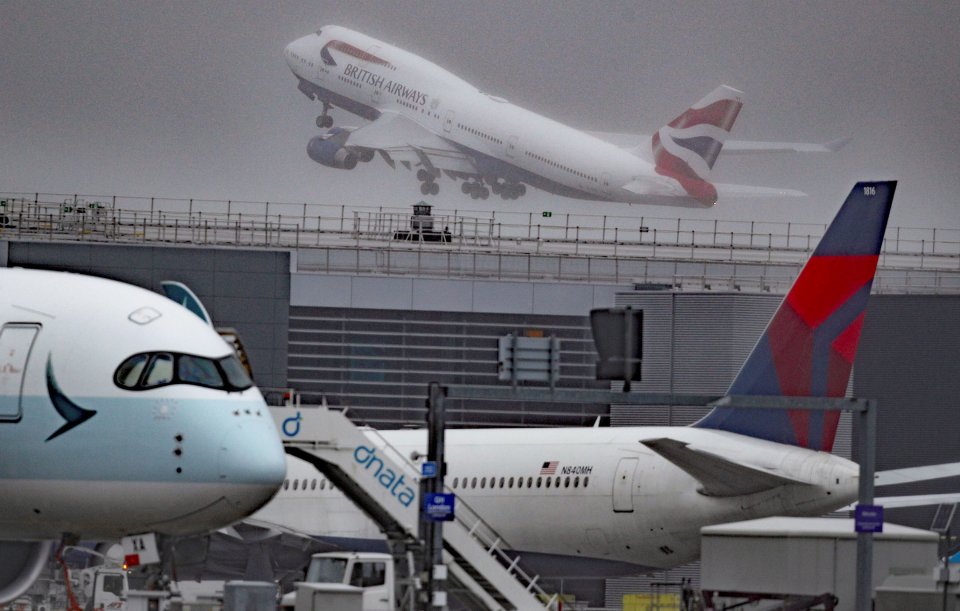 Štart jedného z posledných Boeingov 747 v službách British Airways. Foto – TASR/AP