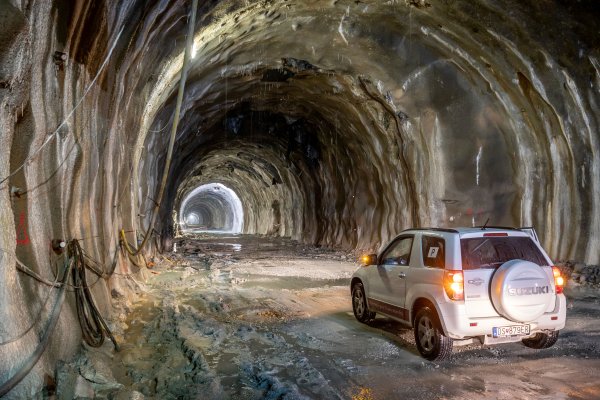 Prácu sme urobili, zaplatené sme nedostali, ozýva sa tentoraz z&nbsp;tunela Višňové