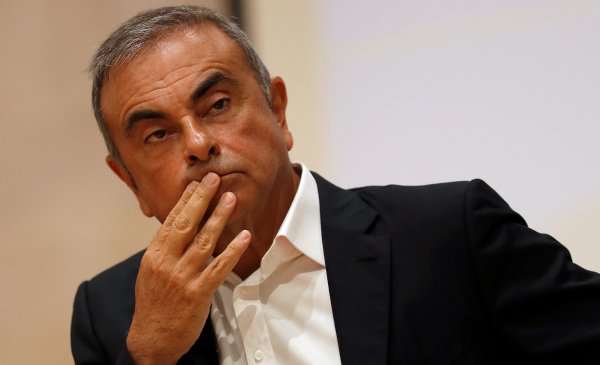 Bývalý šéf Renaultu a Nissanu Carlos Ghosn. Foto - TASR/AP
