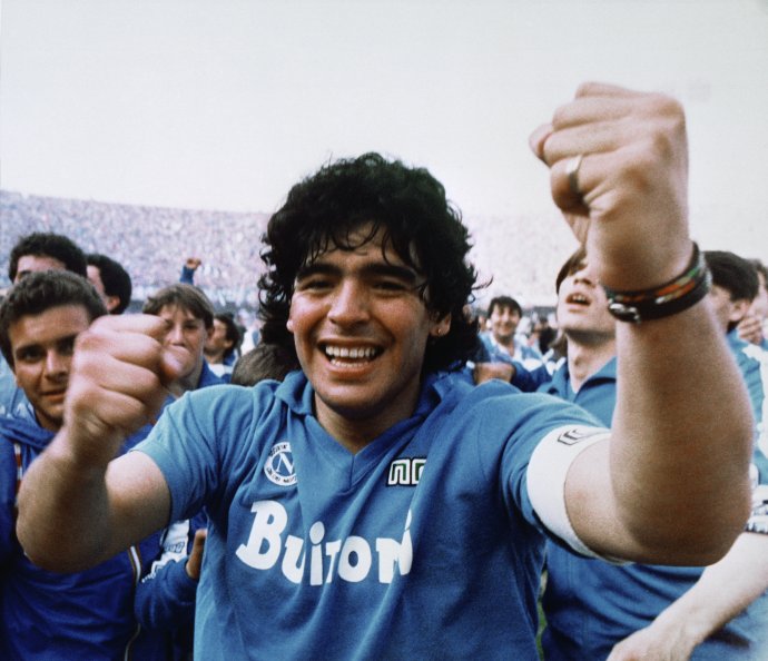 Diego Maradona je dnes v Neapole bohom. Foto - TASR/AP