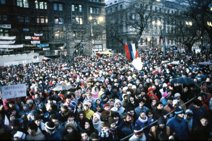 1989 novembere Pozsonyban. Fotó - TASR