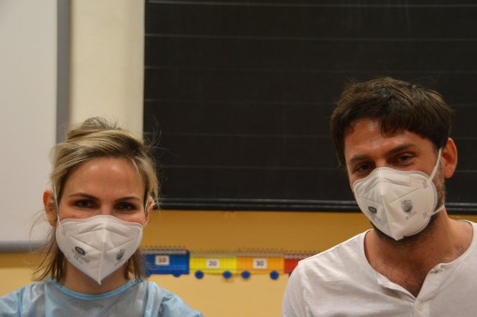 Lucia Roussier, koordinátorka Intervenčného tímu ministerstva zdravotníctva, a Andrej Belák zo Zdravých regiónov. Foto N – Daniel Vražda