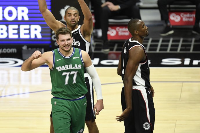 Luka Dončić z Dallasu Mavericks. Foto - TASR/AP