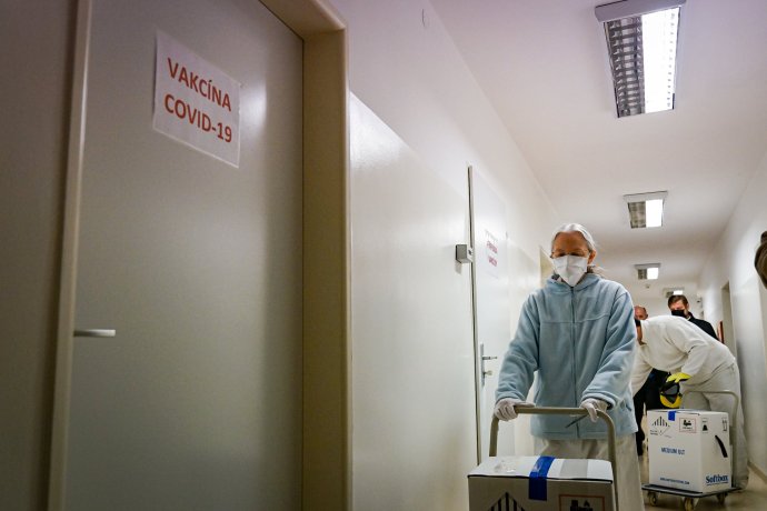Prvé vakcíny dorazili na Slovensko v decembri. Foto - ministerstvo zdravotníctva