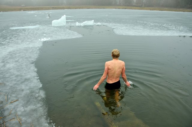 Do ľadovej vody nevlezte, ak ste fyzicky alebo psychicky vyčerpaný. Foto N – Peter Kováč