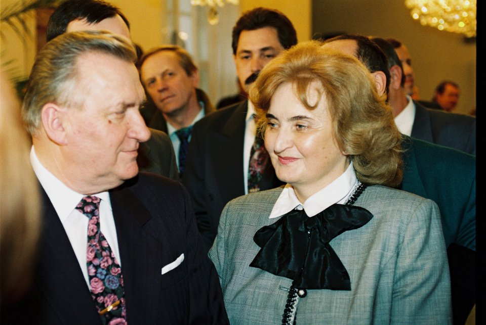 Emília Kováčová na archívnej snímke z februára 1993, keď jej manžela Michala Kováča zvolili za prezidenta. Foto - TASR