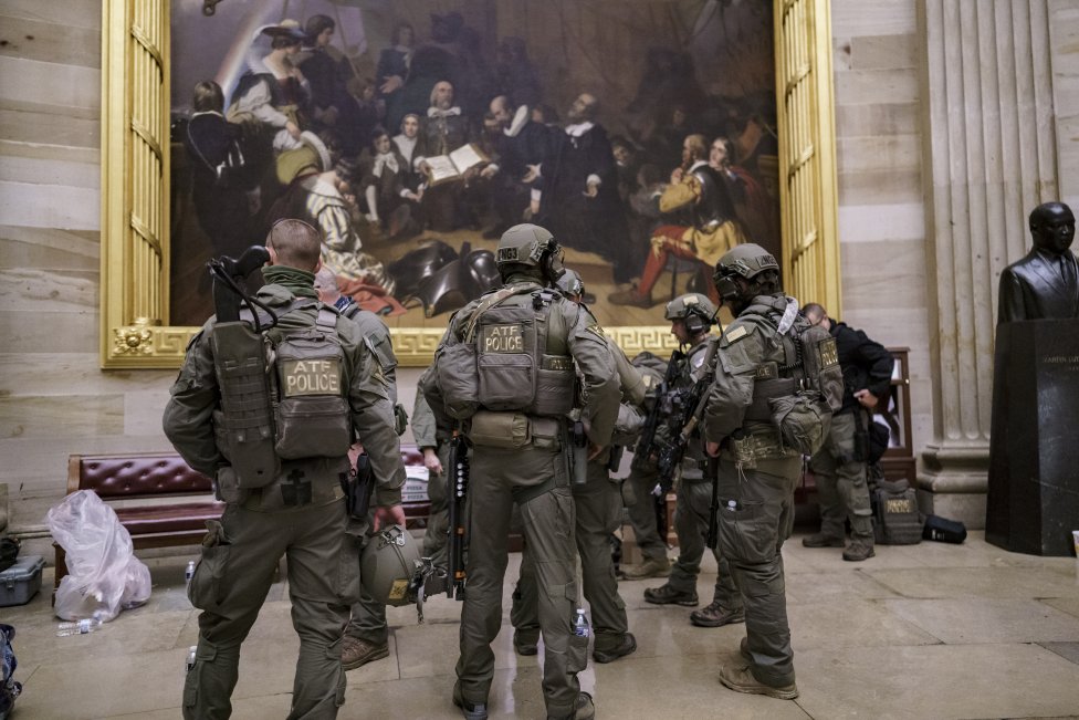 Bezpečnostné sily v Kapitole. Foto - tasr/ap