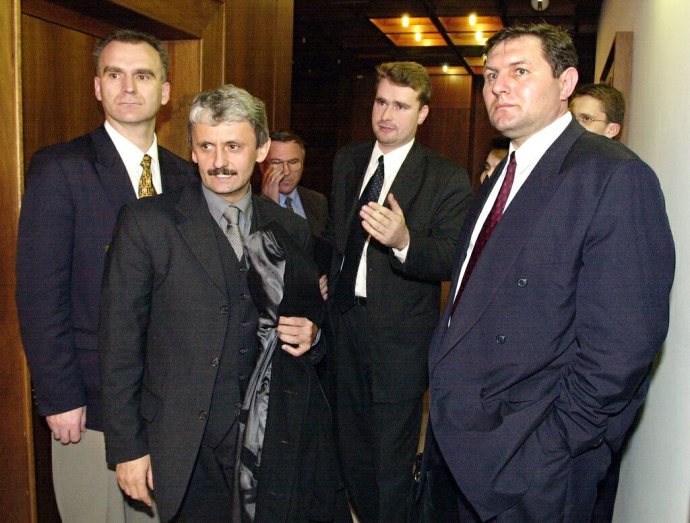 Štefan Košovan (vpravo) bol za vlády Mikuláša Dzurindu generálnym riaditeľom Slovenských elektrární. Archívne foto – TASR