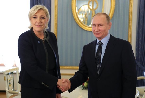 Vladimir Putin a Marine Le Pen v Moskve / Foto: Sputnik/Mikhail Klimentyev/Kremlin via REUTERS