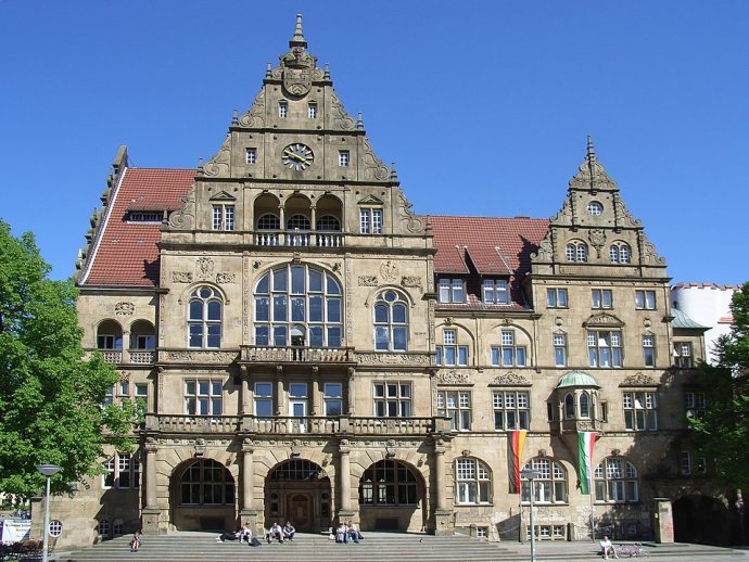 Historickému centu neexistujúceho mesta dominuje Stará radnica. Foto – Wikimedia Commons/Zefram
