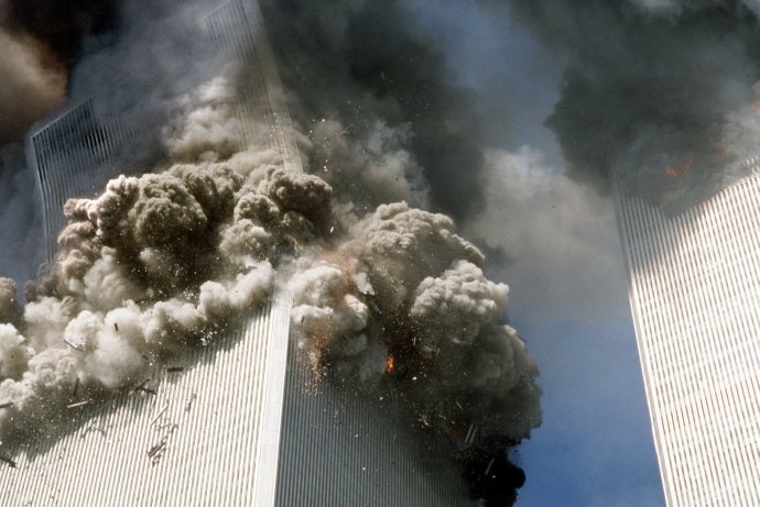 Kto zaútočil v New Yorku? Al-Káida, ale niektorým sa toto vysvetlenie nezdá dosť zaujímavé. Foto - TASR/AP