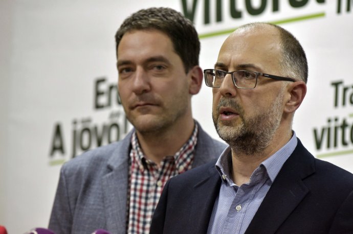 Kelemen Hunor (jobbra), az RMDSZ elnöke. Fotó - TASR/AP