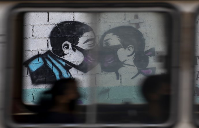 Nástenná maľba v Caracase. Foto - TASR/AP