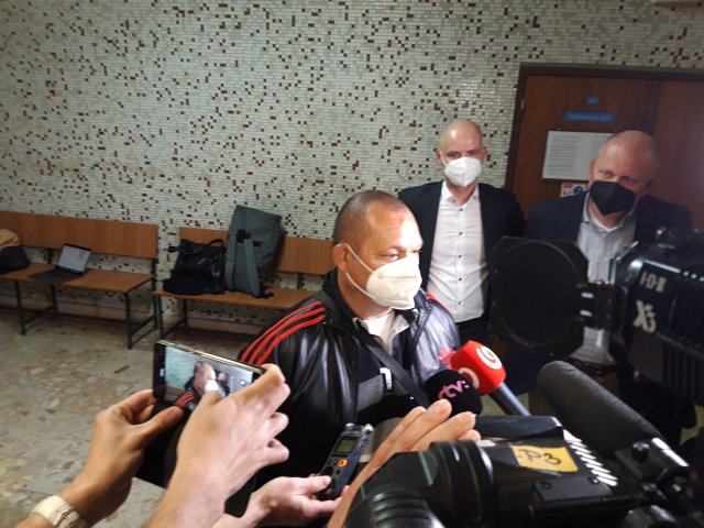 Róbert Rybár po oslobodení na košickom súde. Foto N