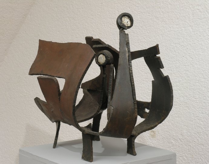 Erna Masarovičová: Dvojhlavý vták, 1969, zvárané železo, v. 50 cm. Foto – archív GMB