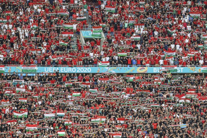 Plný štadión na minulotýždňom zápase Maďarsko – Portugalsko. Foto – TASR/AP