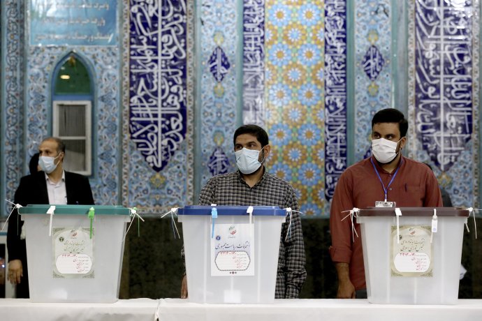 Iránske prezidentské voľby bez skutočnej súťaže. Foto - TASR/AP