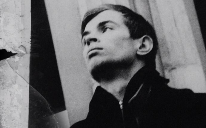 Rudolf Nurejev - záber z filmu o jeho živote s názvom Nureyev