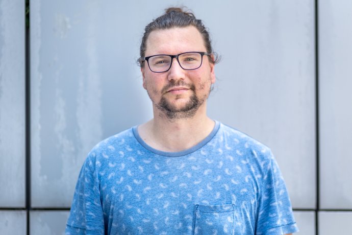 Jan Hudáček učí angličtinu cez program Teach for Slovakia. Foto N - Tomáš Benedikovič