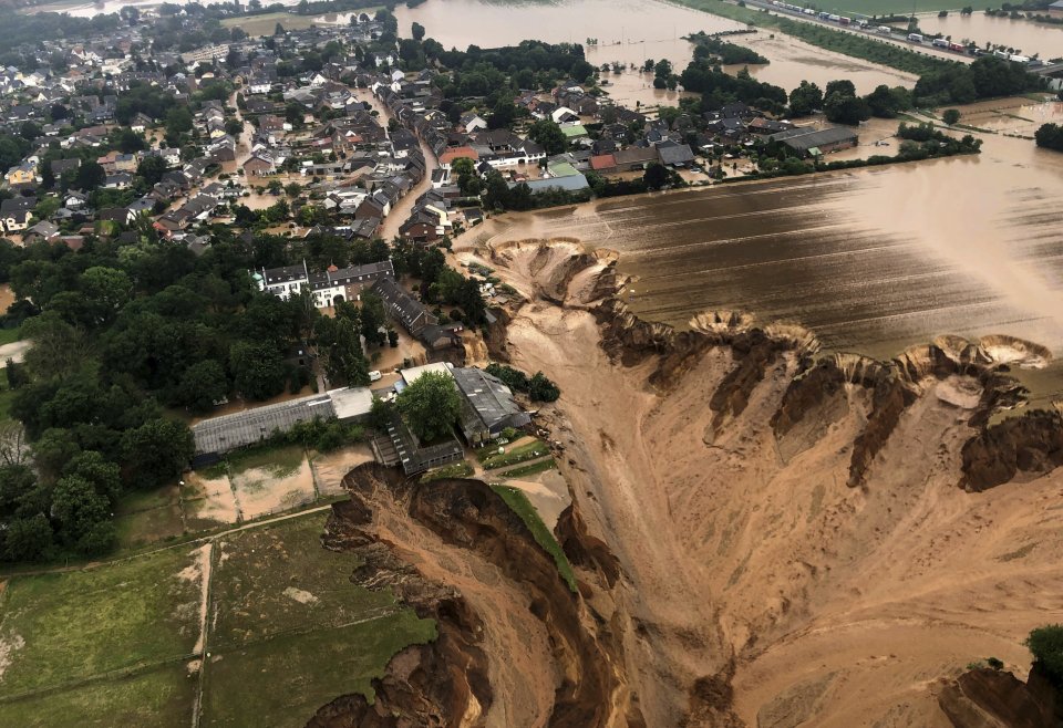 Záplavy v nemeckom Erftstadte. Foto - TASR/AP