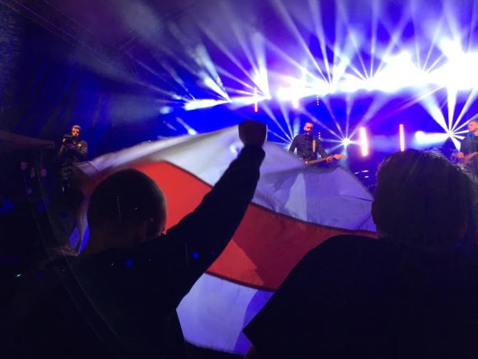 Na festival bolo vidieť vlajky demokratického Bieloruska. Foto - autor