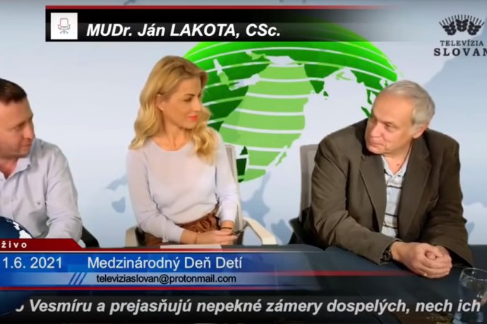 Lekár a pracovník Biomedicínskeho centra SAV Ján Lakota (vpravo) si porozumel aj s exposlankyňou Martinou Šimkovičovou v televízii Slovan.