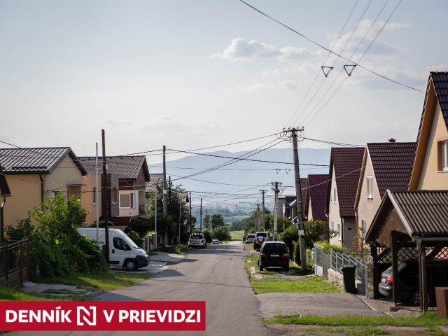 Hradec je časť Prievidze na úpätí pohoria Vtáčnik. Foto N - Tomáš Grečko