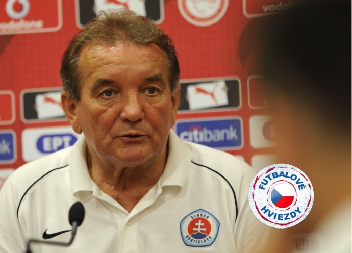 Dušan Uhrin v roku 2009 ako tréner Slovana Bratislava. Foto - TASR/Pavel Neubauer