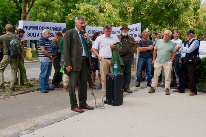 Protest lesníkov proti novele zákona o reforme národných parkov. Foto – Soňa Mäkká