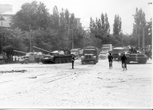 Osudný deň 21. 8. 1968 na Šafárikovom námestí. Foto: Karol Kollár st.