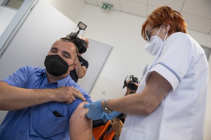 Očkovanie v bratislavskom Volkswagene Foto –TASR
