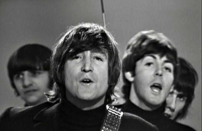 The Beatles. Záber z videa ku skladbe »Help!«